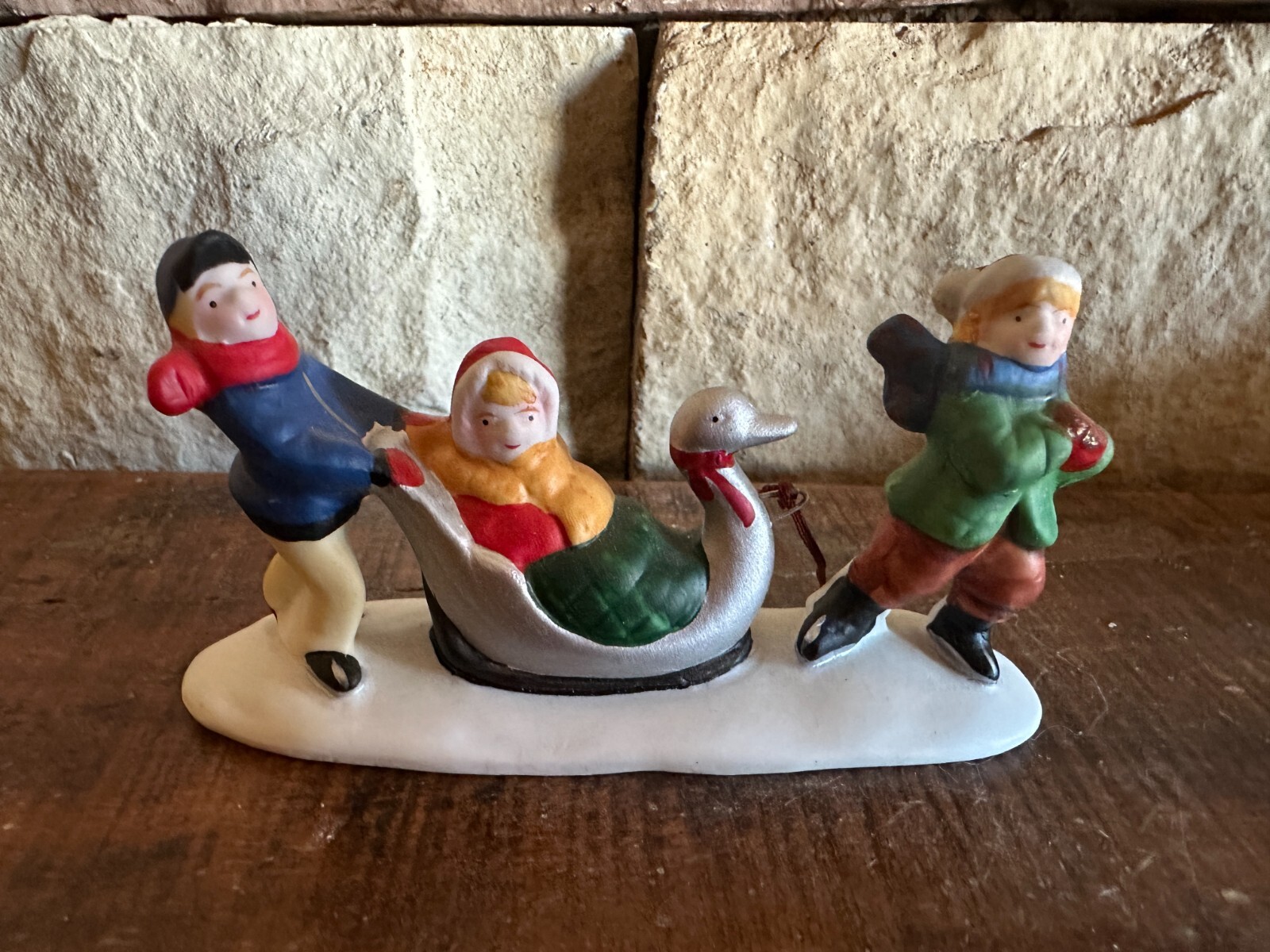 Lemax Dickensvale Collectables "Swanning Thorough" Porcelain Village Accessory