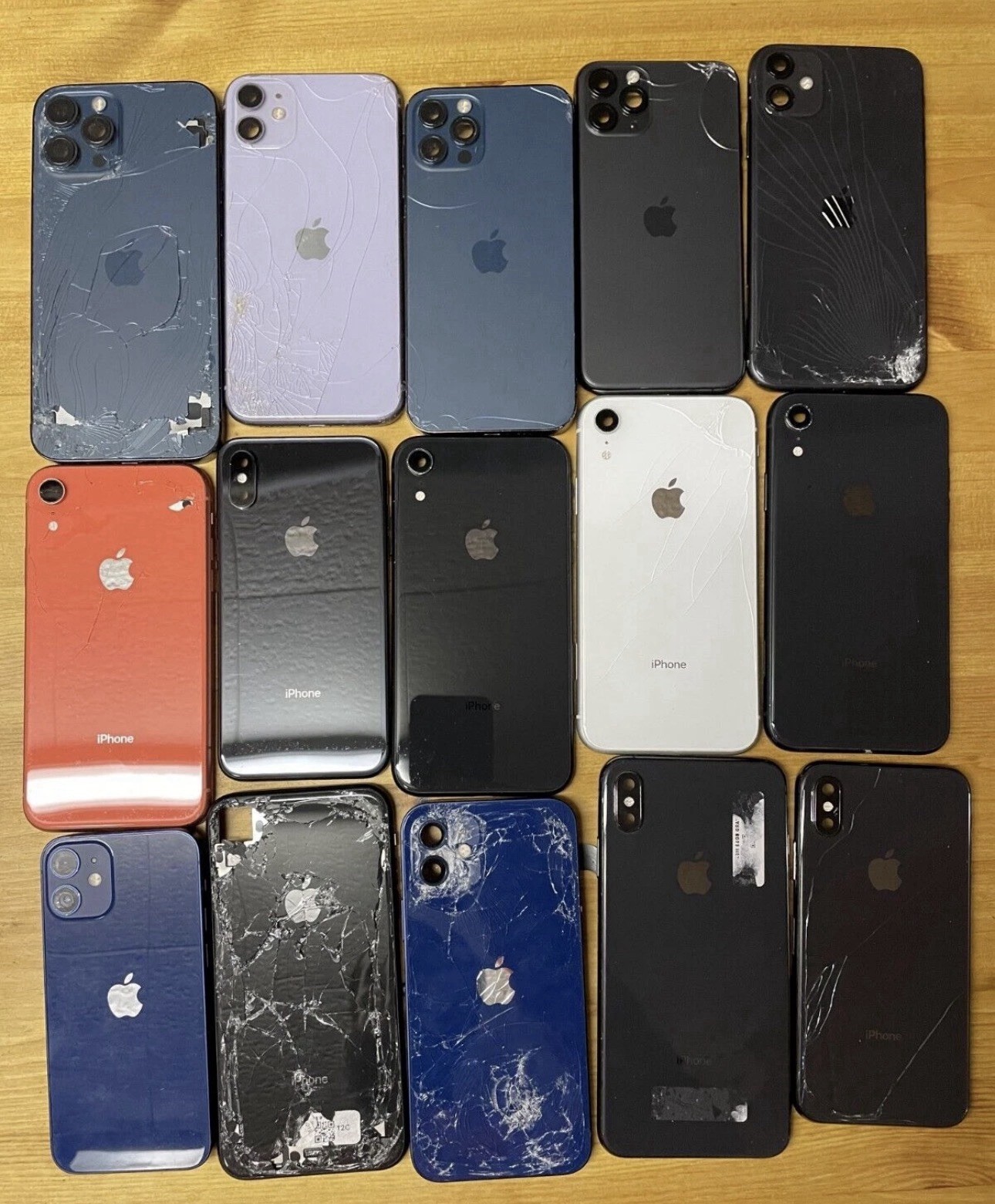 Apple iPhone Lot Damaged Various Models For Parts or Repair