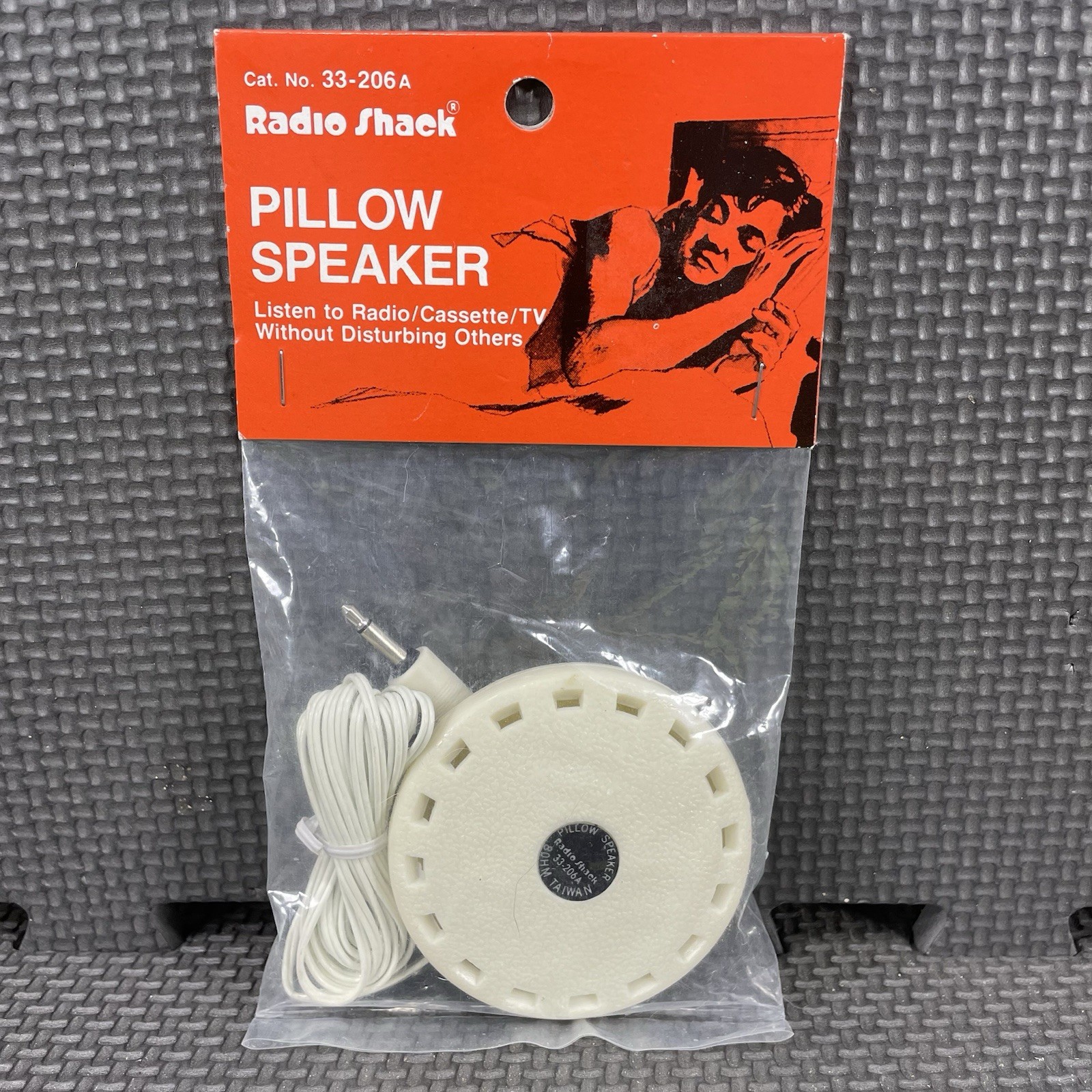 Vintage Radio Shack 33-206A Pillow Speaker Radio Cassette Television