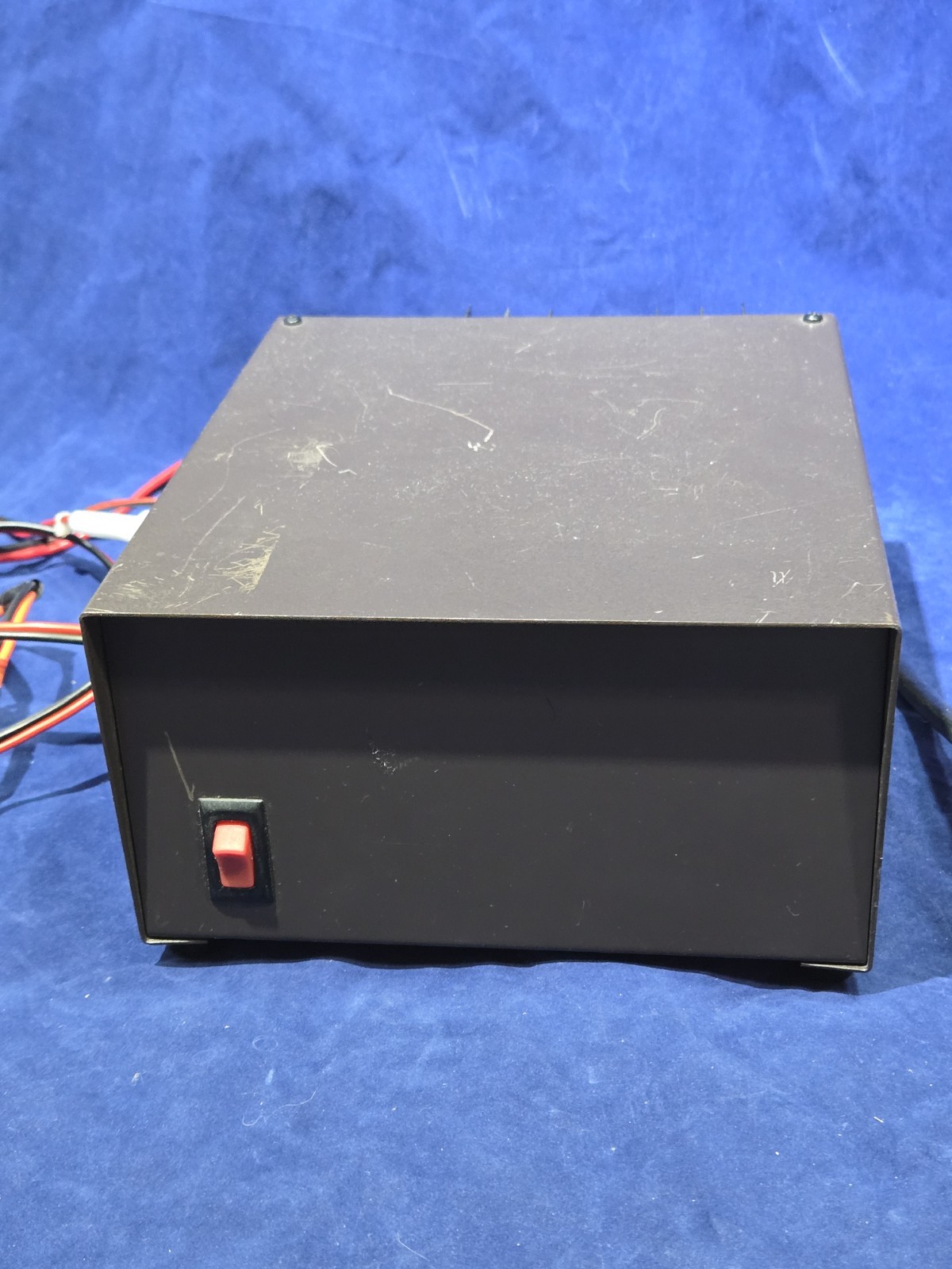 Astron RS-10A Regulated Power Supply & Archer Deluxe Noise Filter & Wires