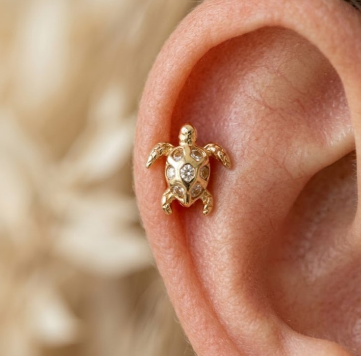 10K Gold Diamond Turtle Helix Stud | Cute Cartilage Ear Piercing Jewelry