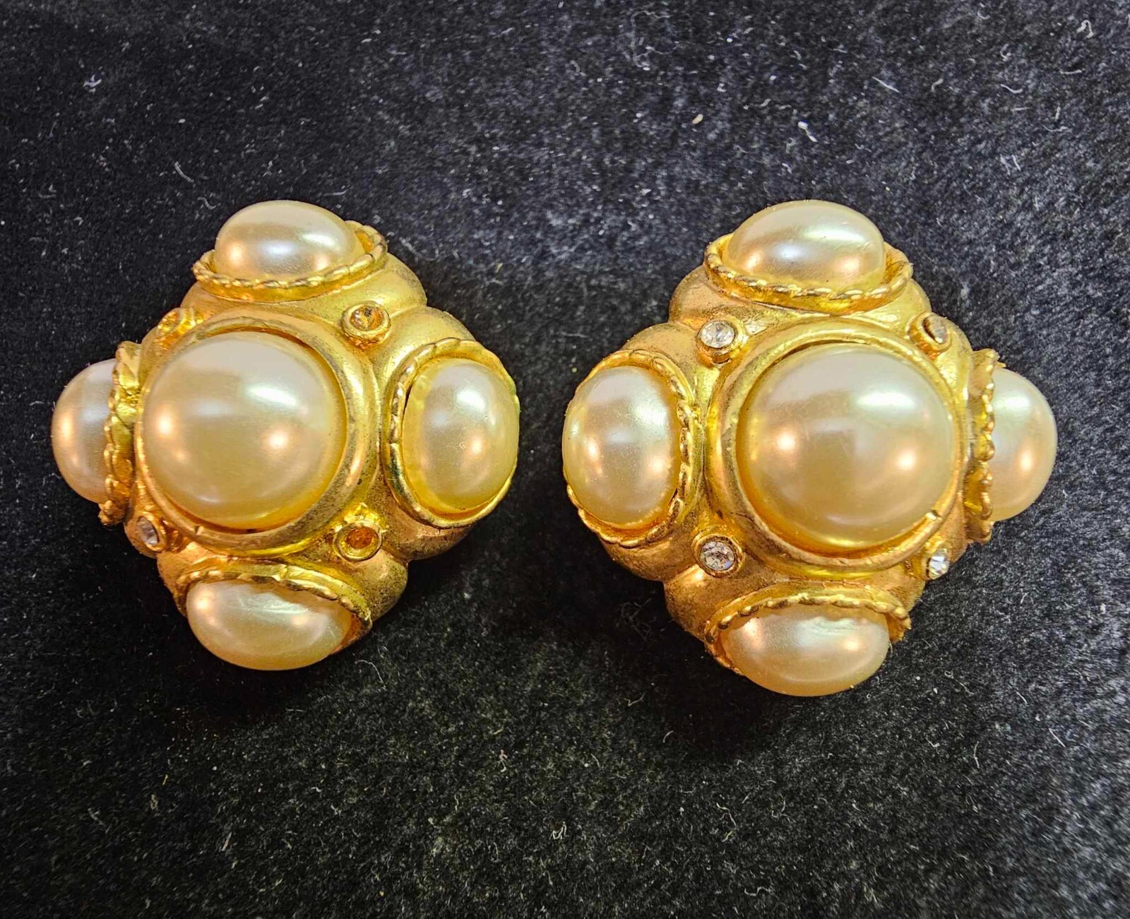 Oversized Etruscan Revival Baroque Goldtone Earrings Faux Pearl Clear STONE-READ