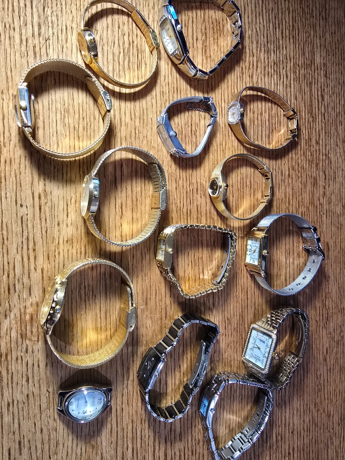 A Lot of 14 vintage elegant women's watches seiko,Elgin,Annie Klein,timex