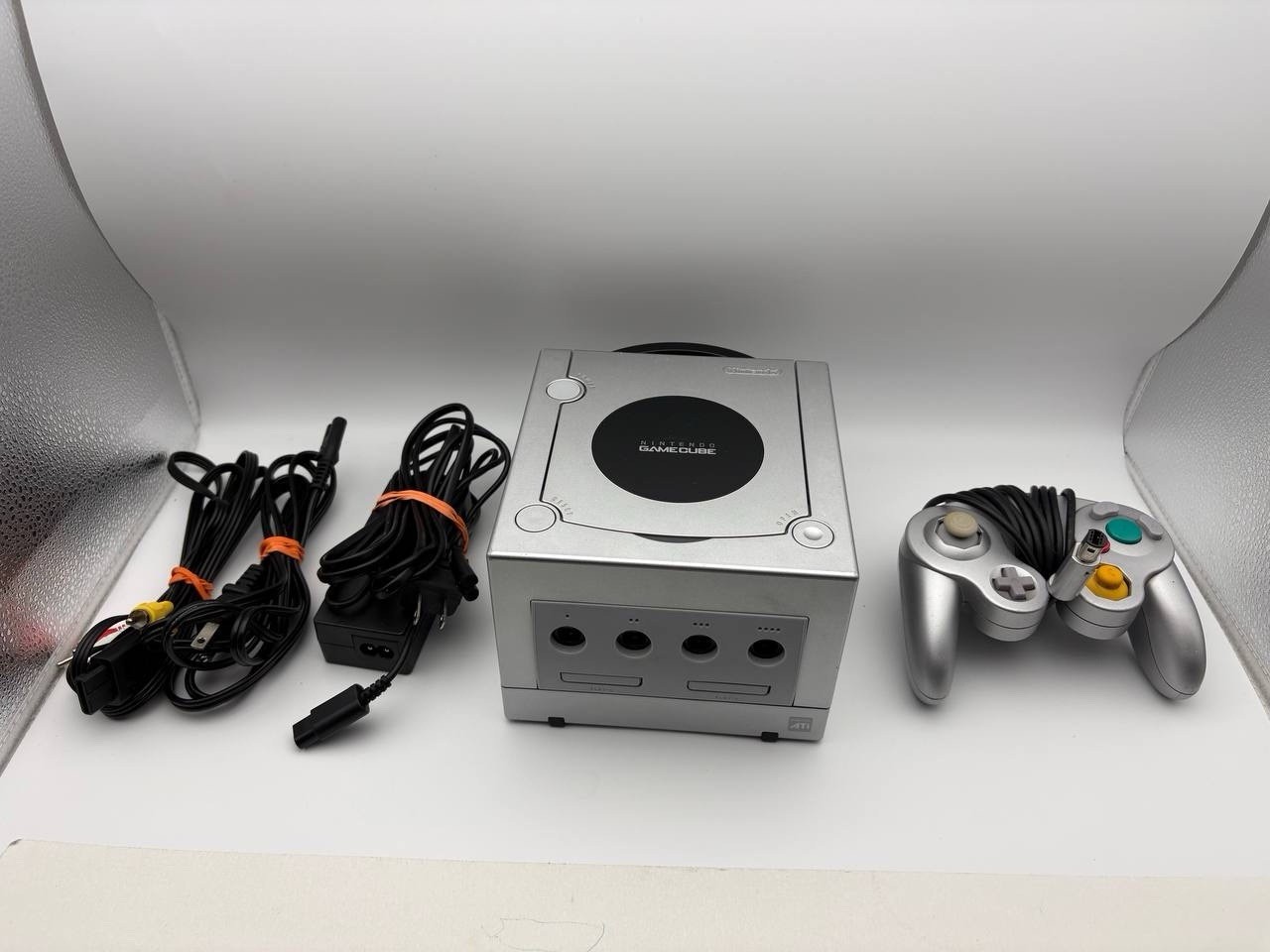 Nintendo GameCube DOL-001 Silver Console w/ Controller Power AV Cables