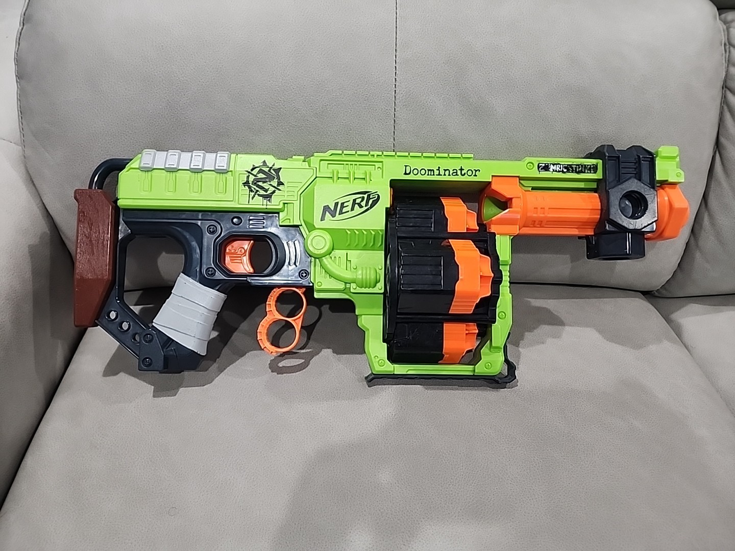 Nerf Zombie Strike Z-Strike Doominator Dart Gun Blaster