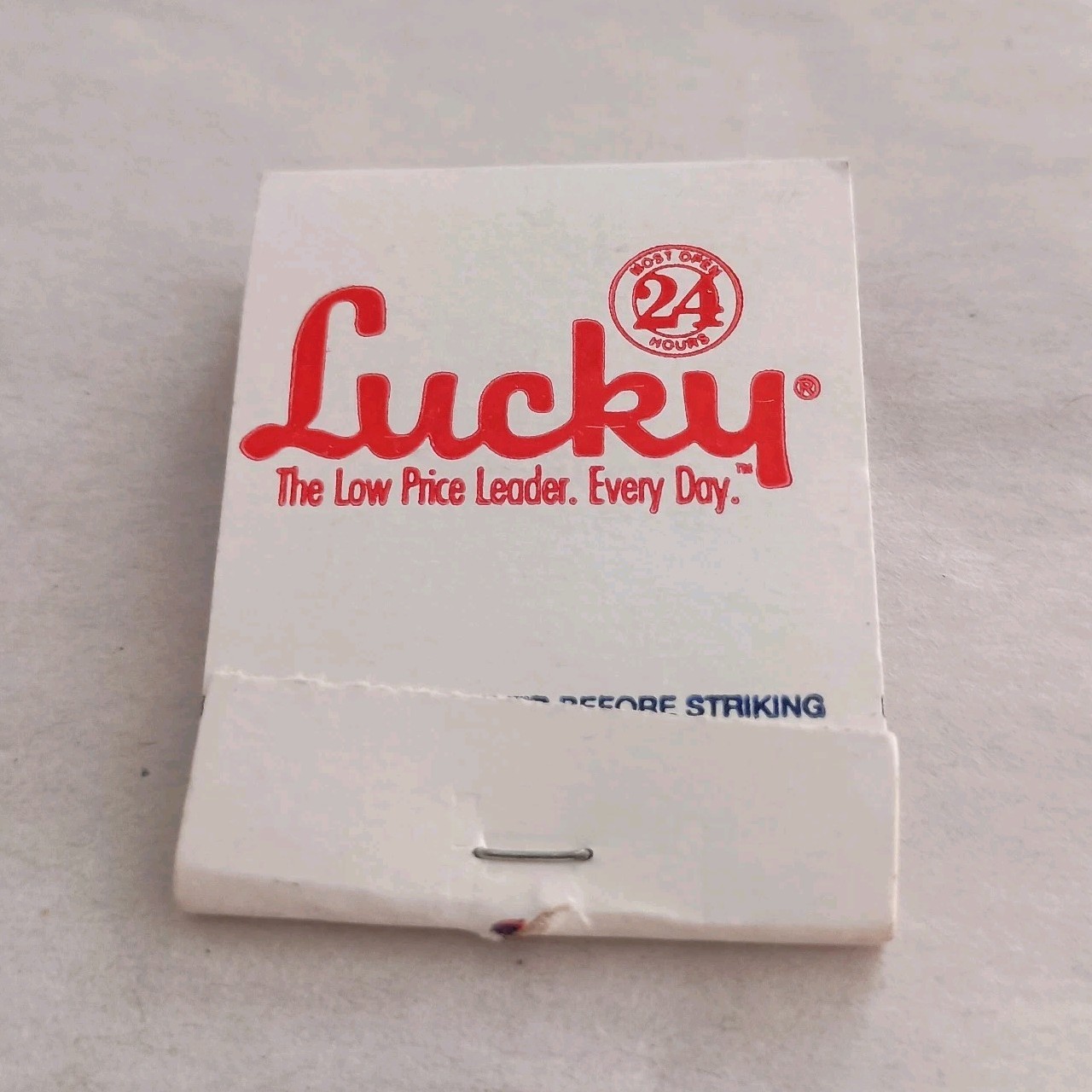 Vintage Unstruck Matchbook Lucky Supermarket Grocery Store Lady Lee Made in USA