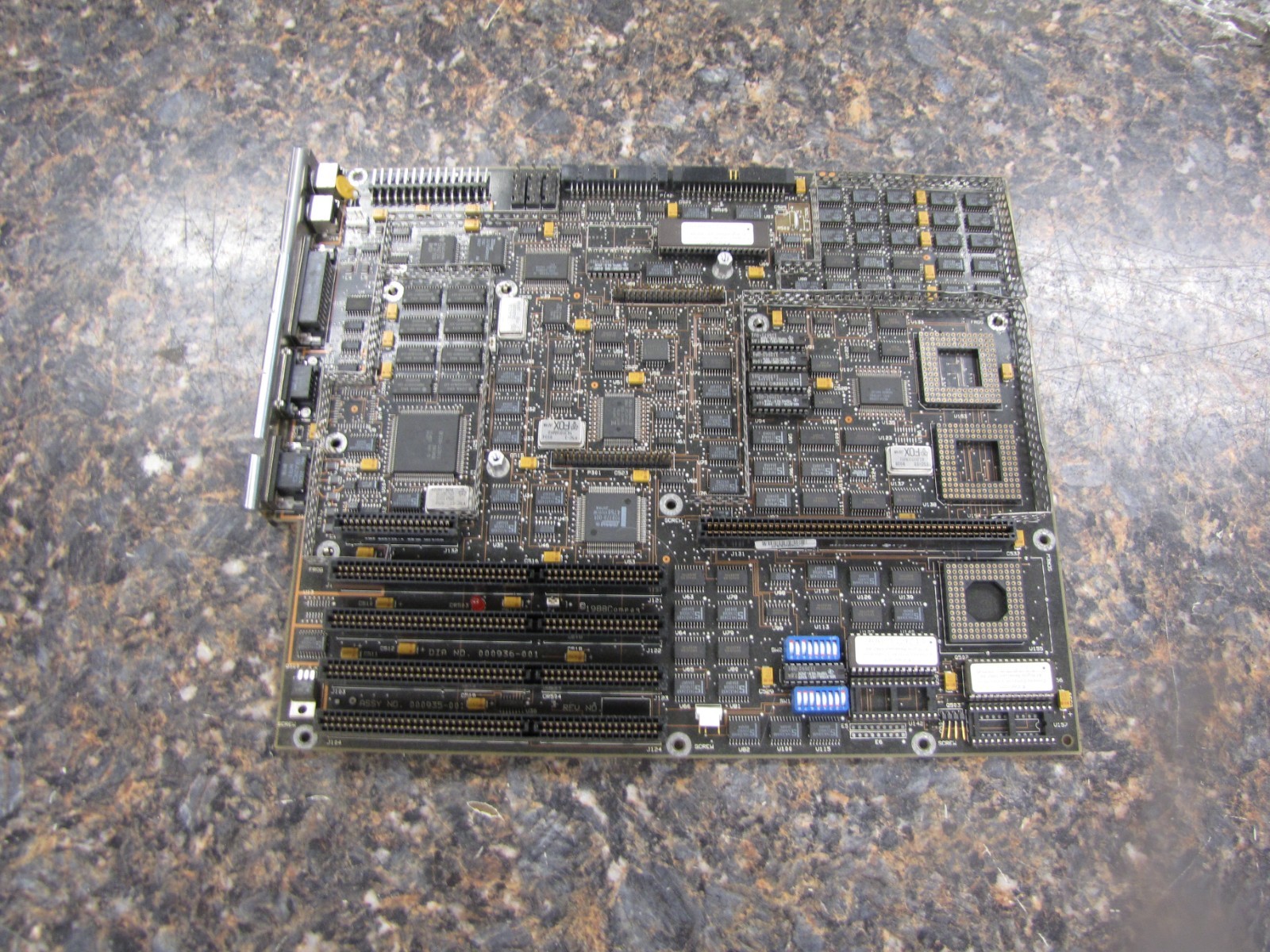Vintage 1988 Compaq 000935-001 / 000936-001 Board Motherboard