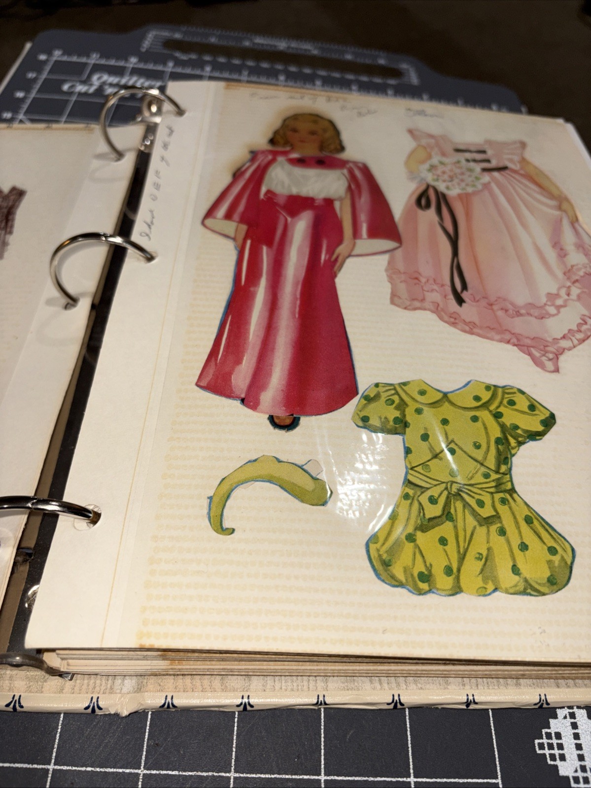 Huge Lot Of Vintage Paper Dolls In Photo Album 1930s Most Labeled