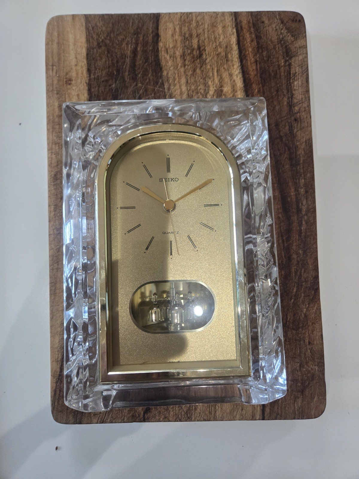 Vintage Seiko Quartz Crystal Mantel Clock, specifically model QQZ127S