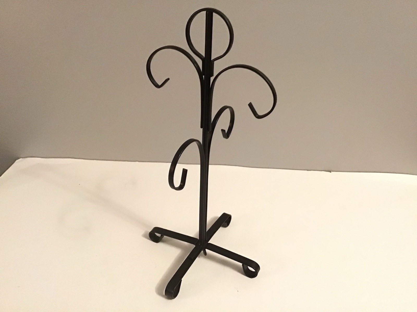 Vintage Black Metal 4 Mug Cup Holder Tree 11" MCM Retro Cottage Kitchen