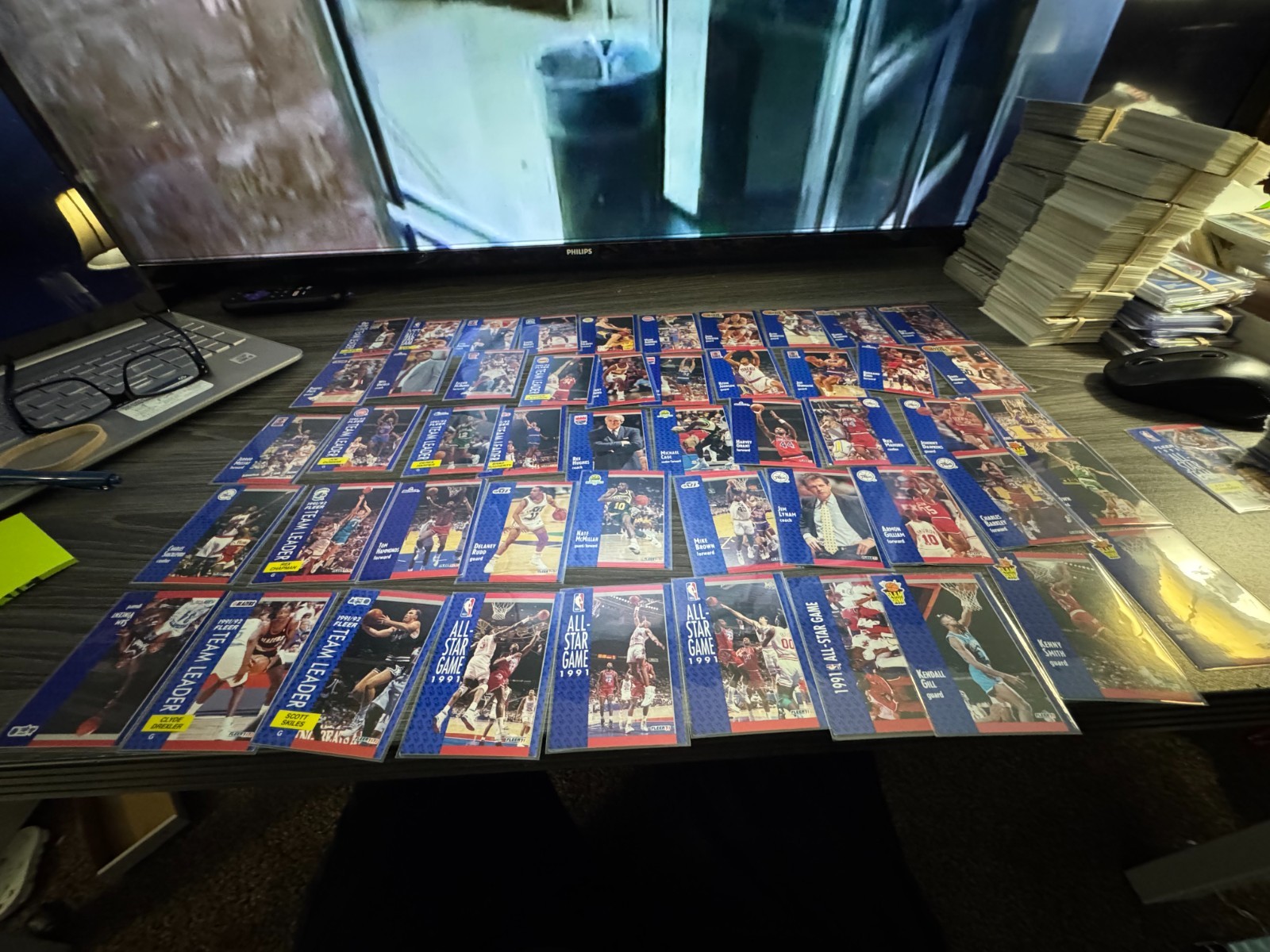 Lot of Vintage Basketball Cards(458)