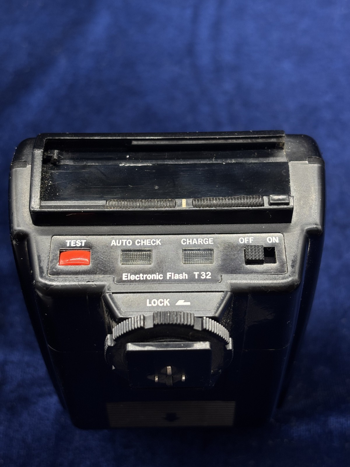 Olympus Electronic Flash T32/ Working
