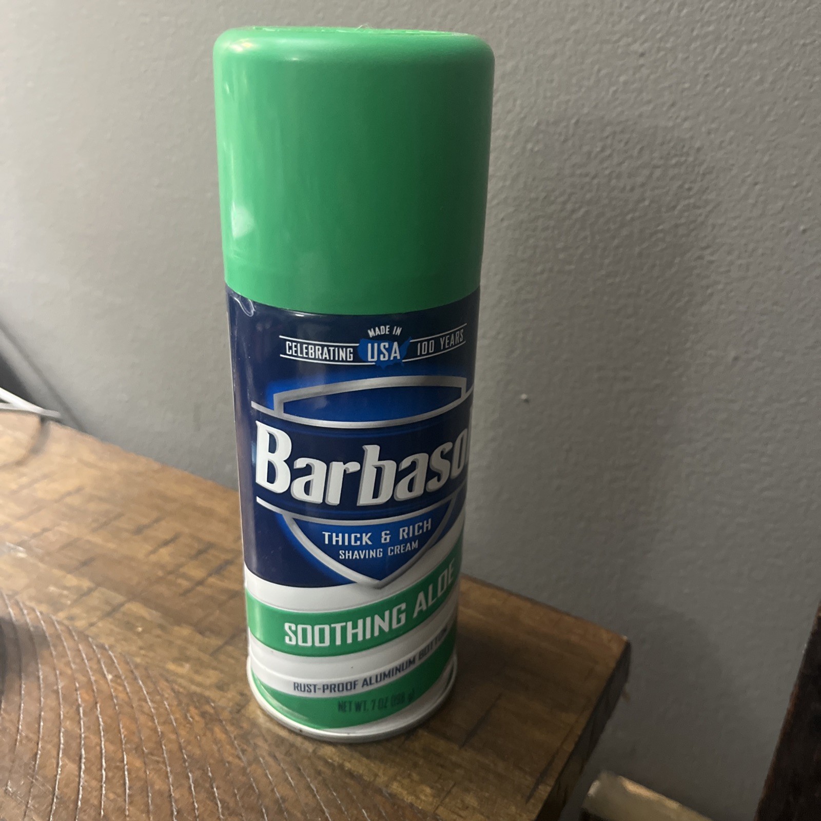 Barbasol Thick & Rich Soothing Aloe Shaving Cream, Rust-proof 7oz