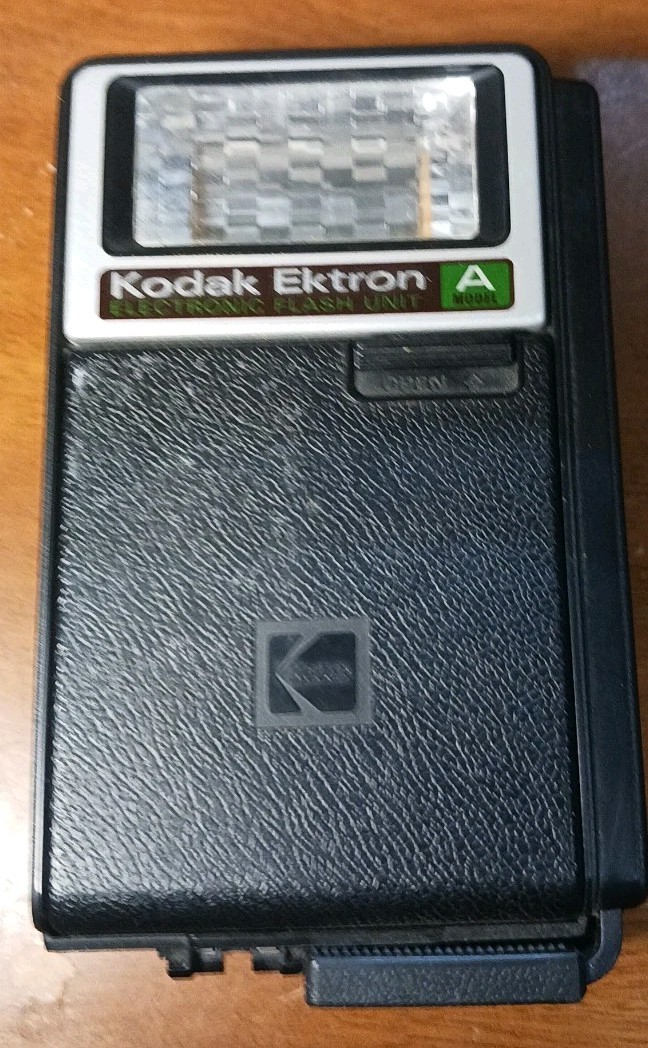 Kodak Ektron A Electronic Flash Unit Vintage Instamatic Camera Flash AA Battery