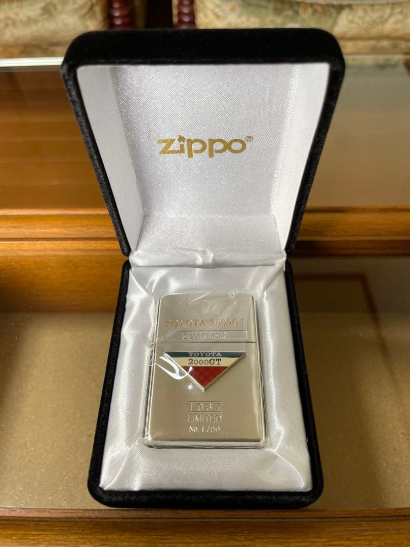 Price change Zippo Toyota 2000GT with serial number 2002 unused item