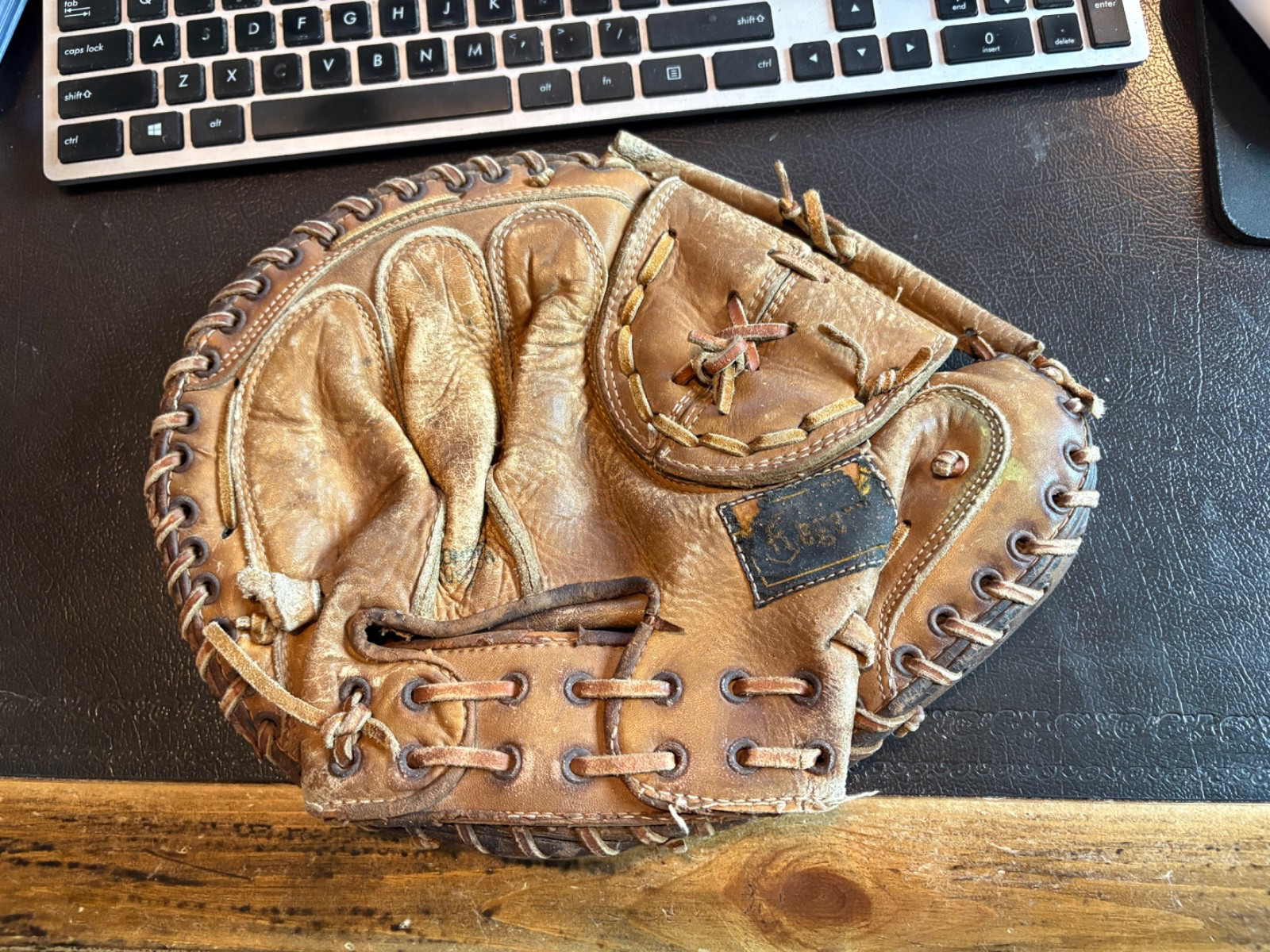 Vintage Regent Model CM-12 Regent Baseball Glove Catchers Mitt Japan