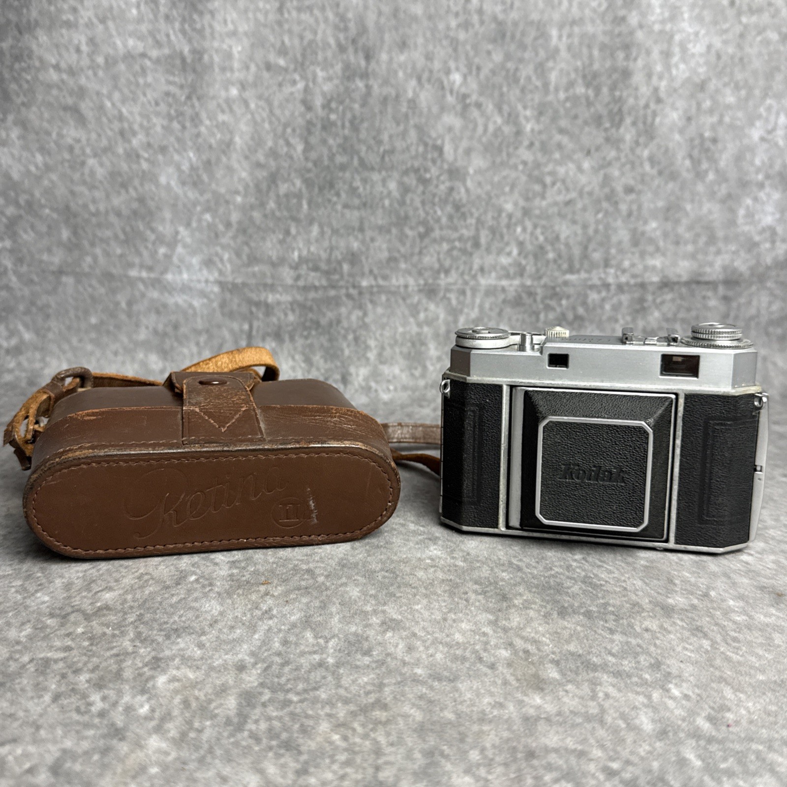 Kodak Retina IIA Camera Xenon f:2/50mm Schneider Kreuznach Lens Leather Case