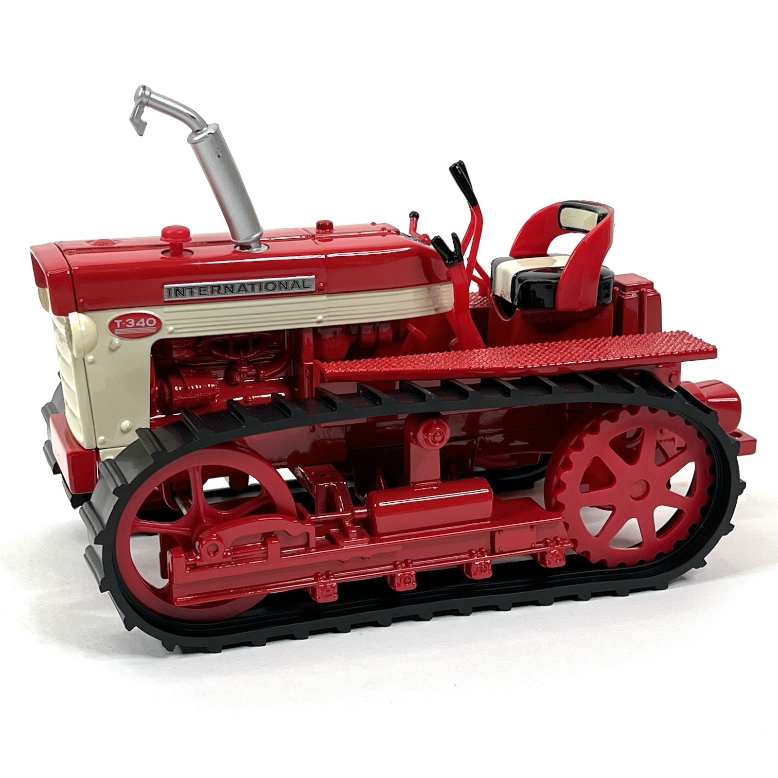 ERTL CASE IH 1/16 Scale Die-Cast Heavy Metal International T-340 Crawler Tractor