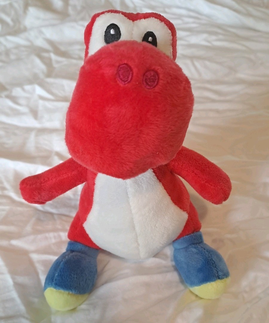 Super Mario Bros Red Yoshi 20cm Nintendo Plush Soft Toy Collectible 
