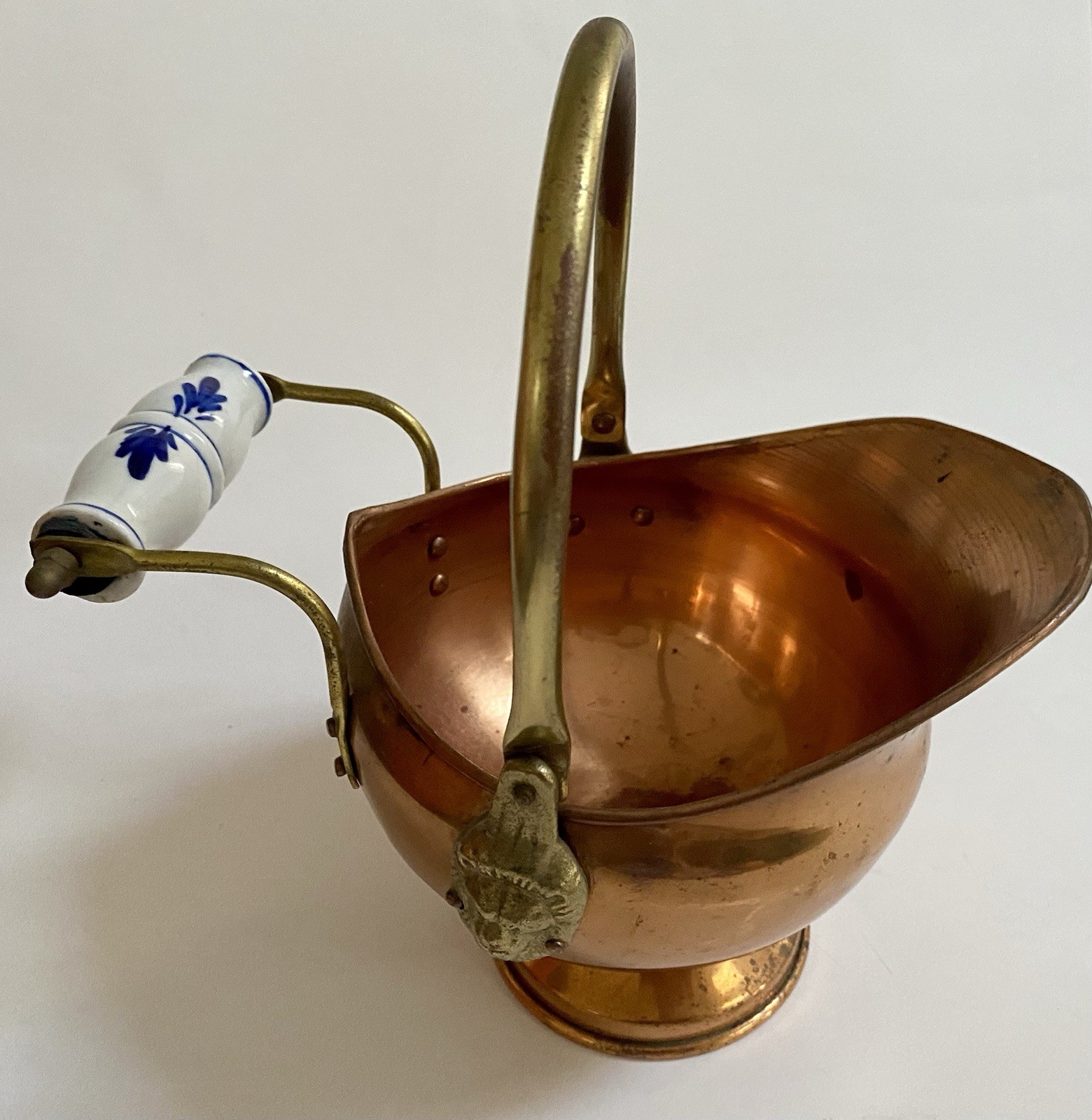 Brass/Copper Small Ash Bucket Delft Porcelain Handle W/ Lion Head