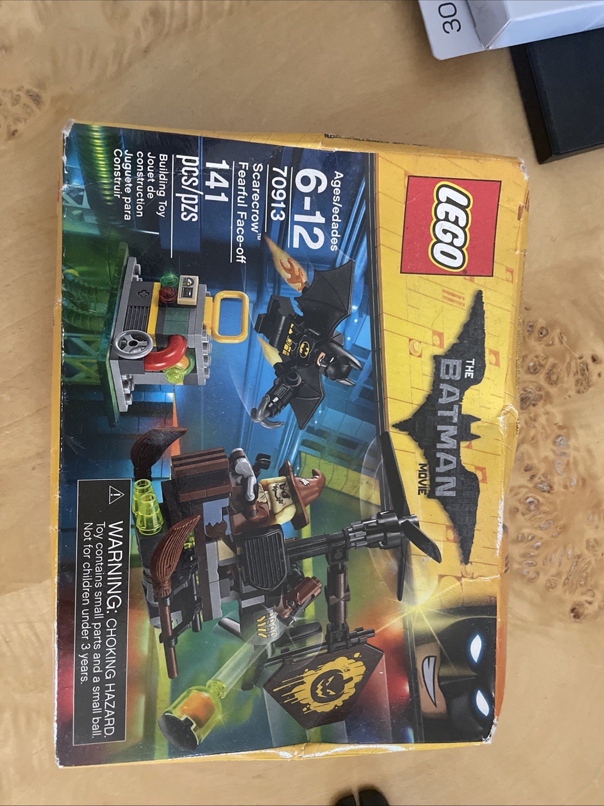 LEGO The LEGO Batman Movie: Scarecrow Fearful Face-off 70913 Squished Sealed