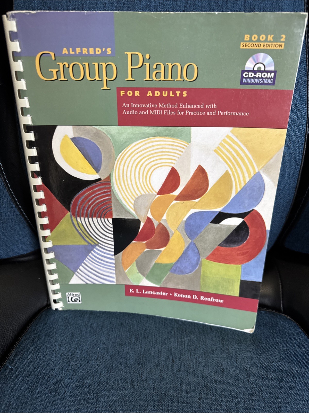 Alfred's Group Piano for Adults Student Book 2 With CD-ROM (2nd Edition)