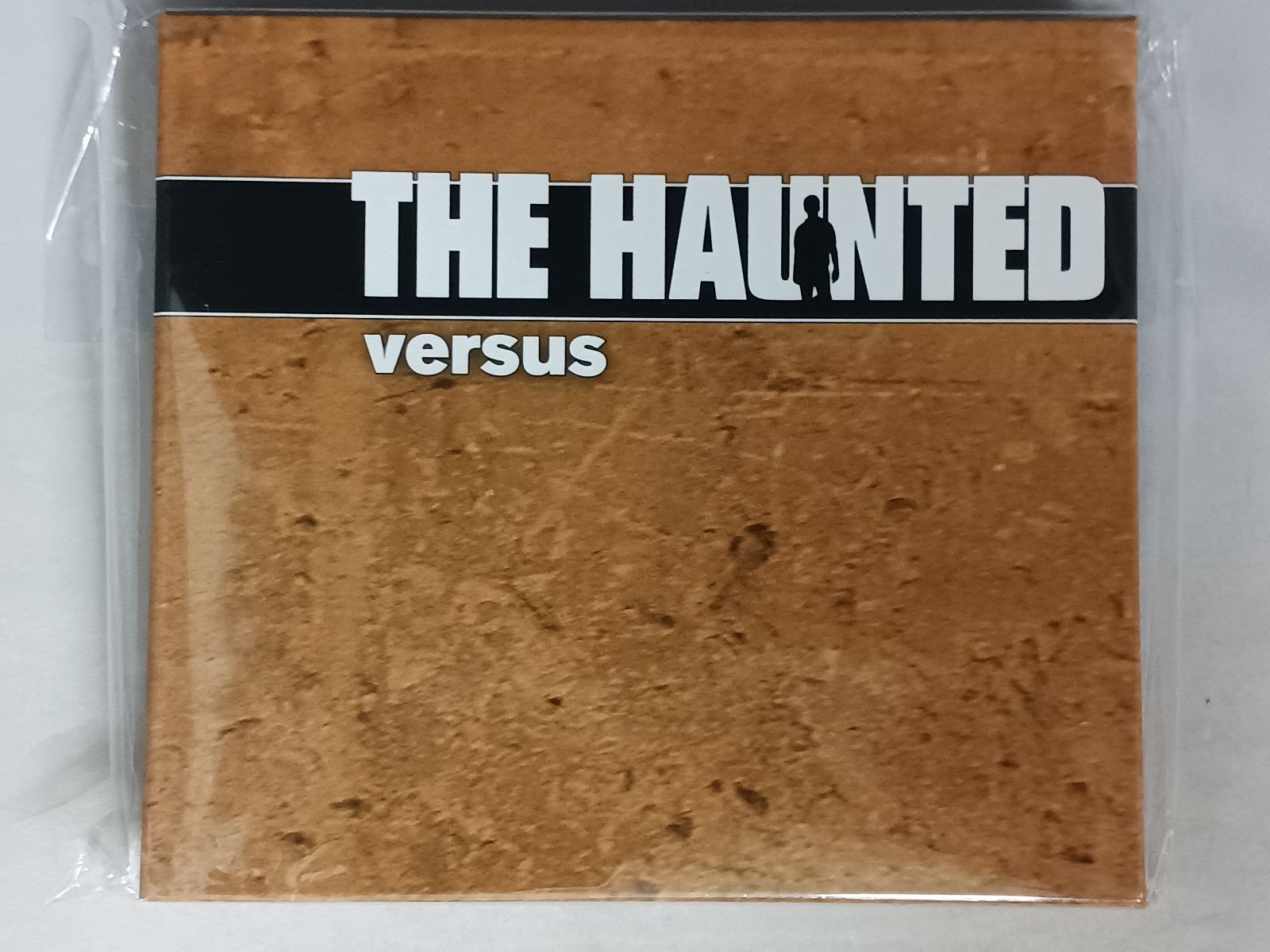 CD The Haunted Versus Sticker Pick 2-Disc Set