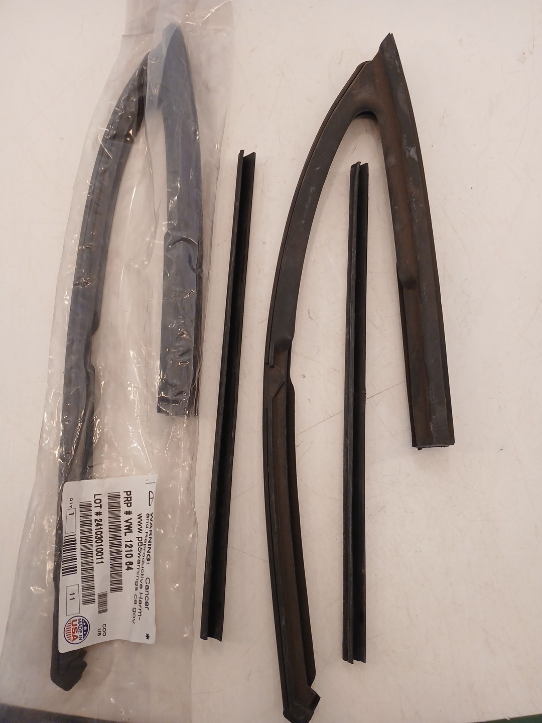 Vent Glass Seal Kit Set Of 4 VWL 1210 64