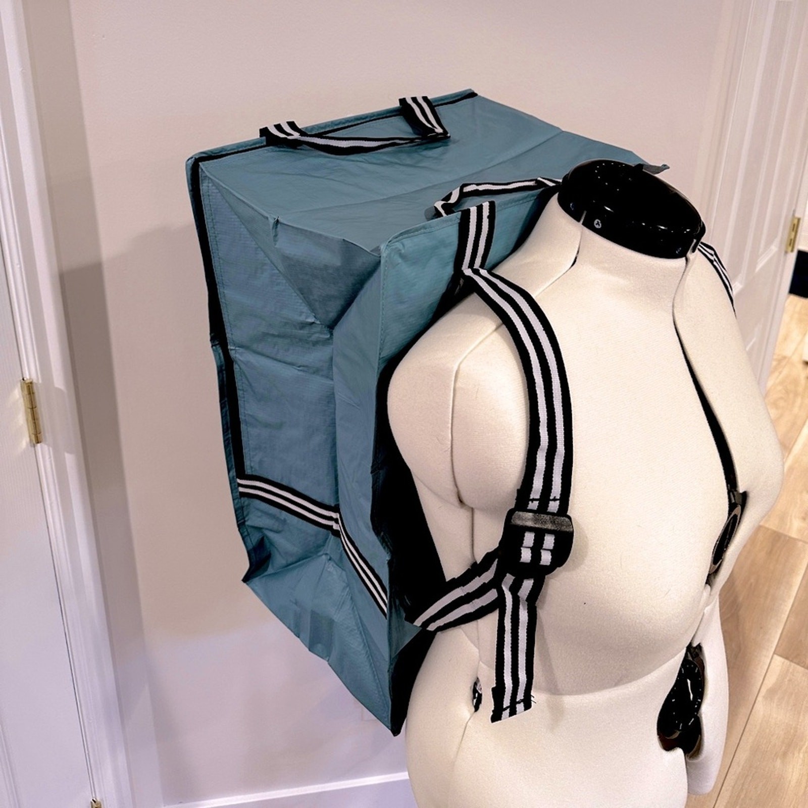 NWT - Ikea  Gorsnygg Bag