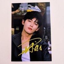 The Double Wang Xingyue 王星越 Signed Photos Autographed Photos