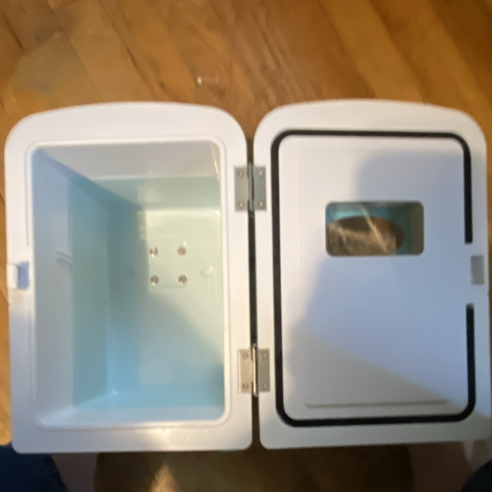 Igloo Frigidaire EFMIS129 Blue Portable Tabletop Mini Fridge, Manual Defrost