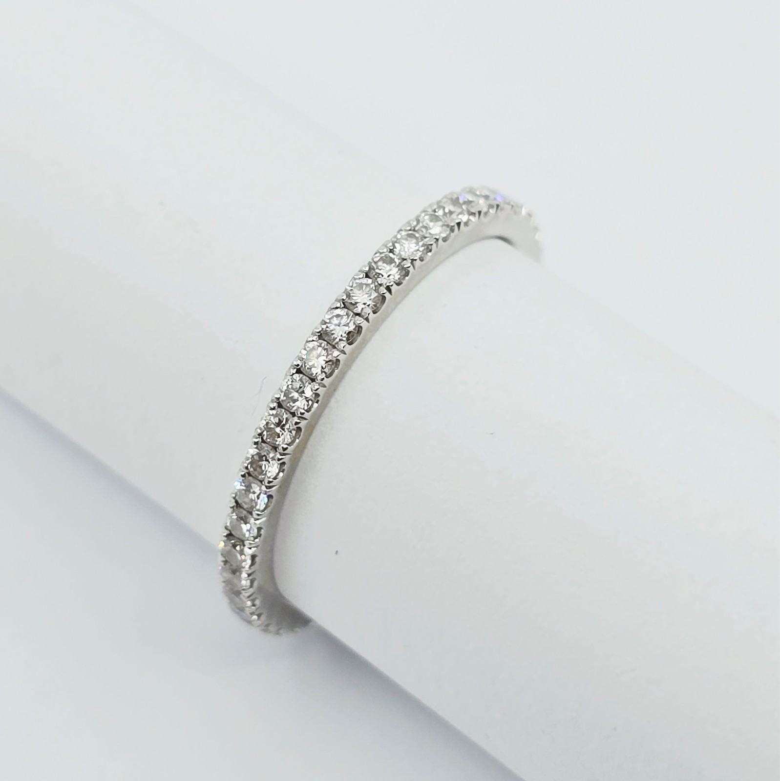 Unique 14K Solid White Gold Ladies Diamond Eternity Wedding Band Ring - Size 6.5