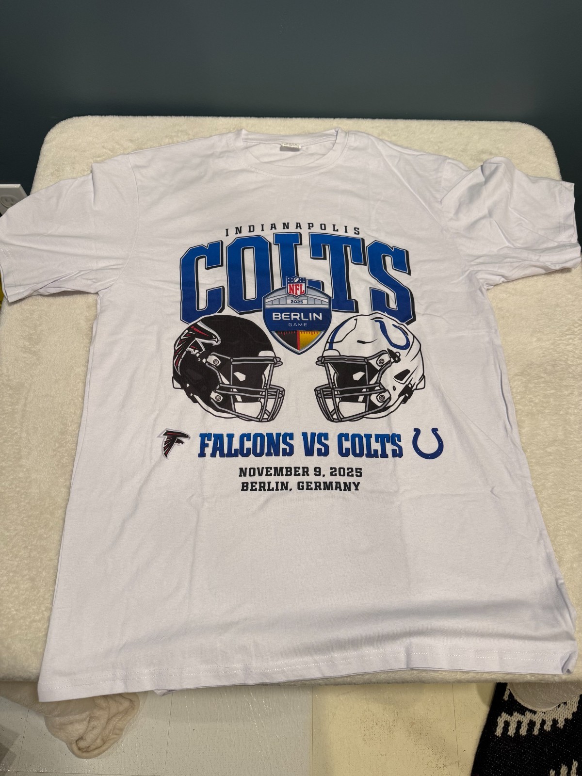 Indianapolis Colts vs Atlanta Falcons Berlin Germany Game T-Shirt XL 11/9/25