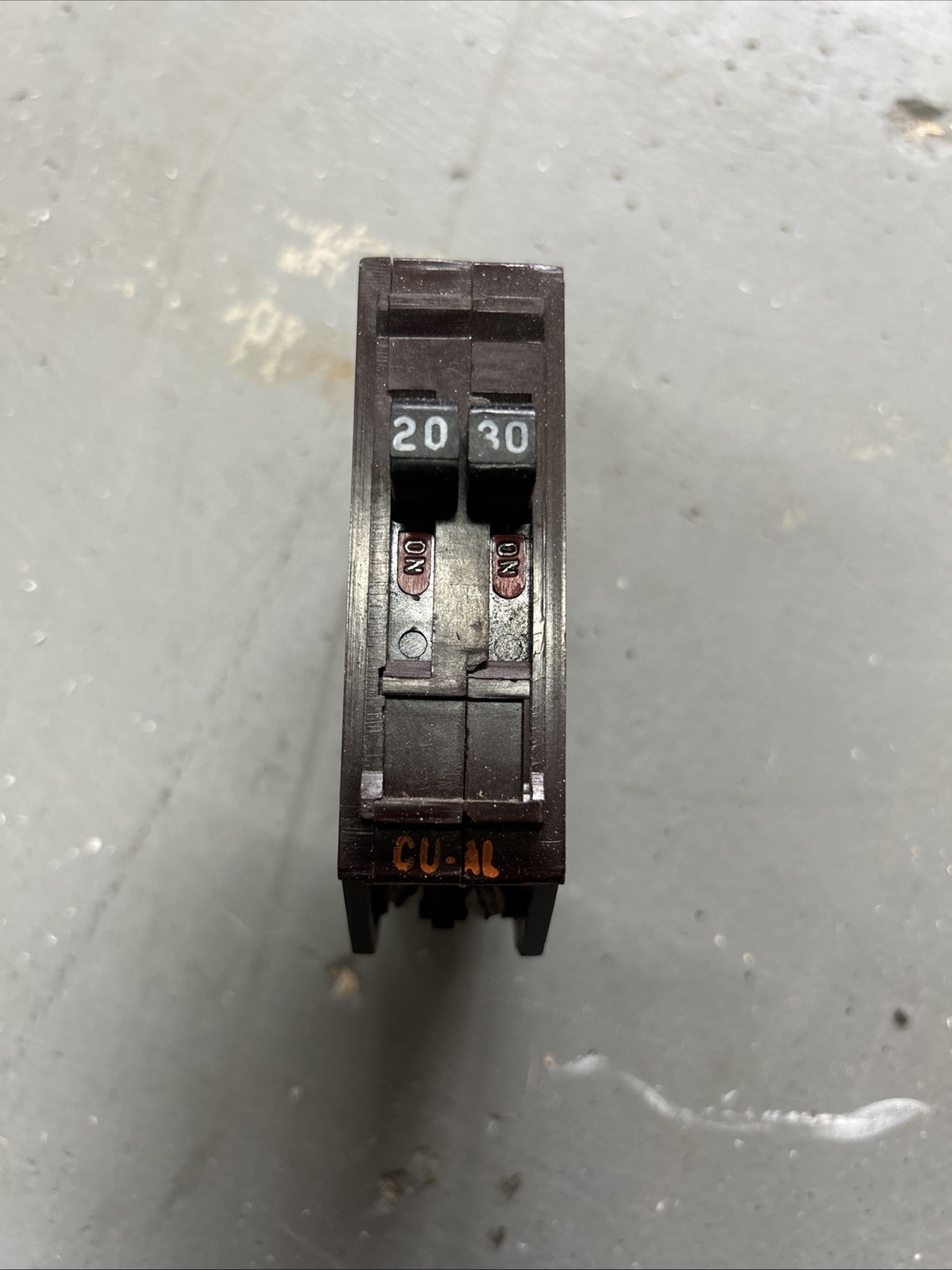 WADSWORTH  B2030 B3020 TWIN BREAKER 1-POLE 20A & 1- POLE 30A WA2030 ~used