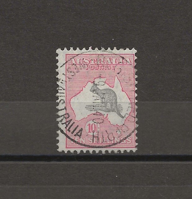 AUSTRALIA 1931/36 SG 136 USED