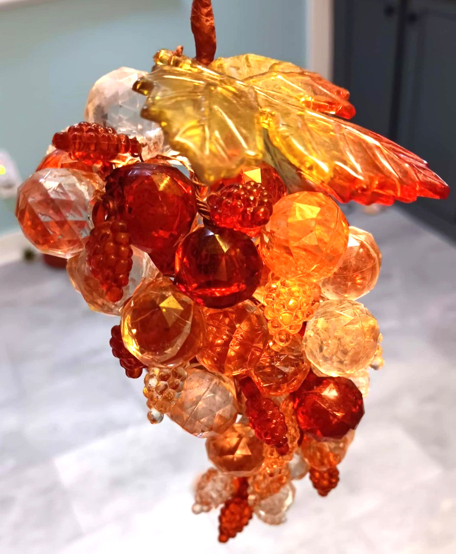 Vintage Auburn Grape Cluster  Lucite Acrylic Faceted Beaded Leaves Stem 7.5 inch