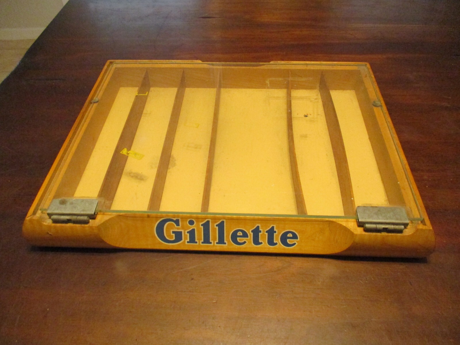 1950'S COUNTERTOP  WOODEN GIILLETE RAZOR RAZORS DISPLAY CASE HINGED GLASS TOP
