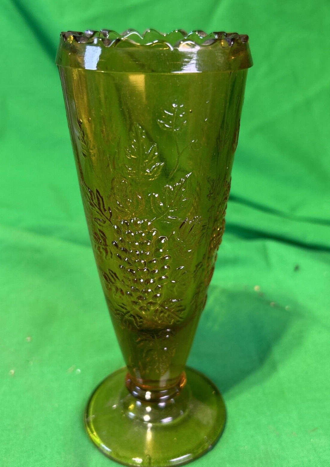 Vintage vase depression glass Smith Fayette Amber Vase Grapes Leaves 