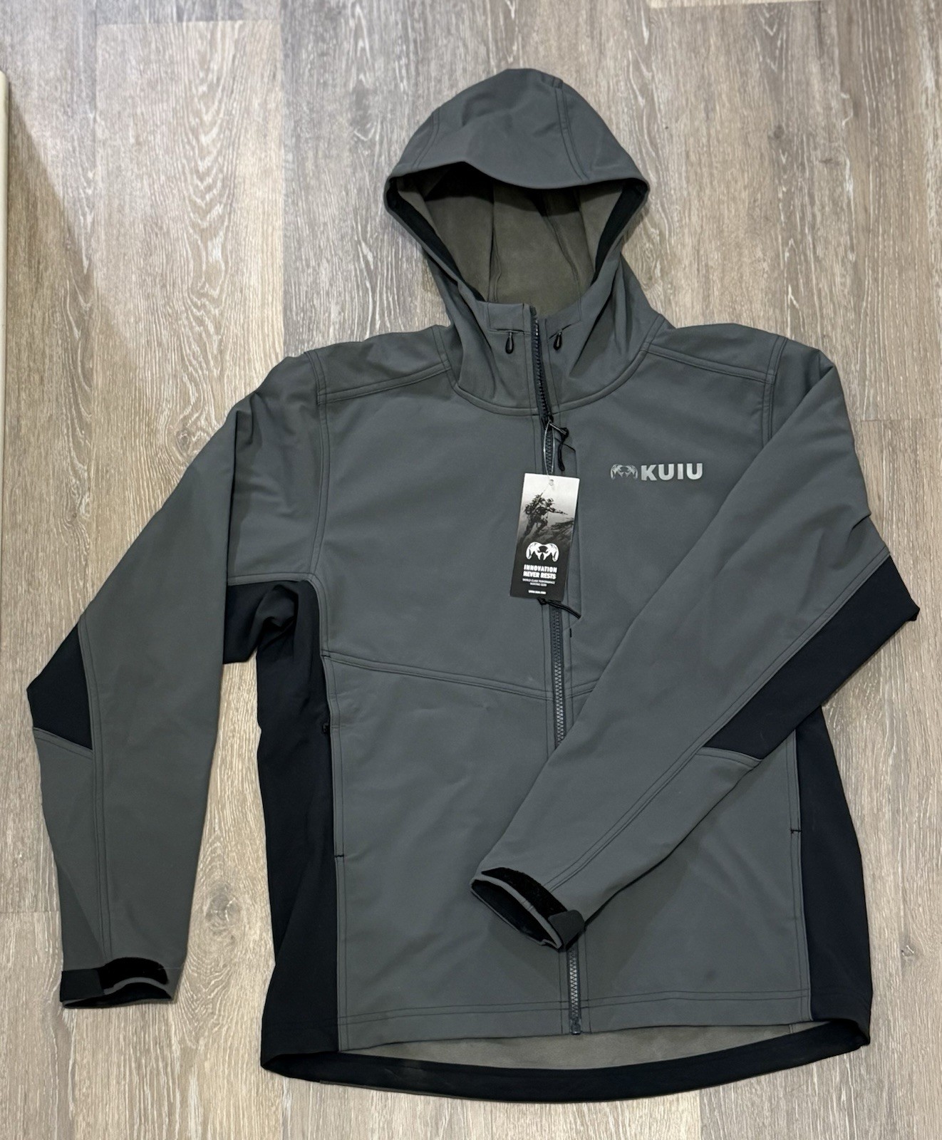 Kuiu Rubicon Men's Hooded Jacket Medium, Gunmetal Gray, Hunting NWT