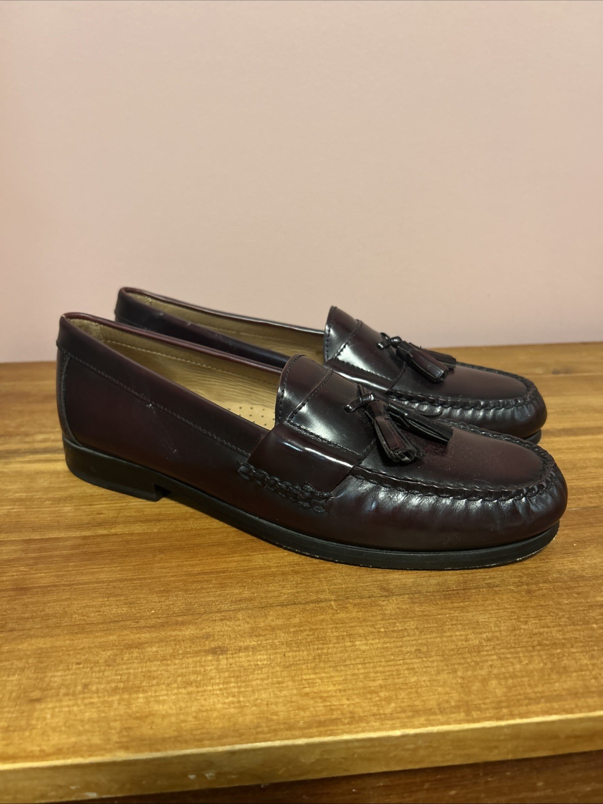 Johnston & Murphy Hayes Tassle Loafer Burgundy Sheepskin Men’s Dress Shoes 9