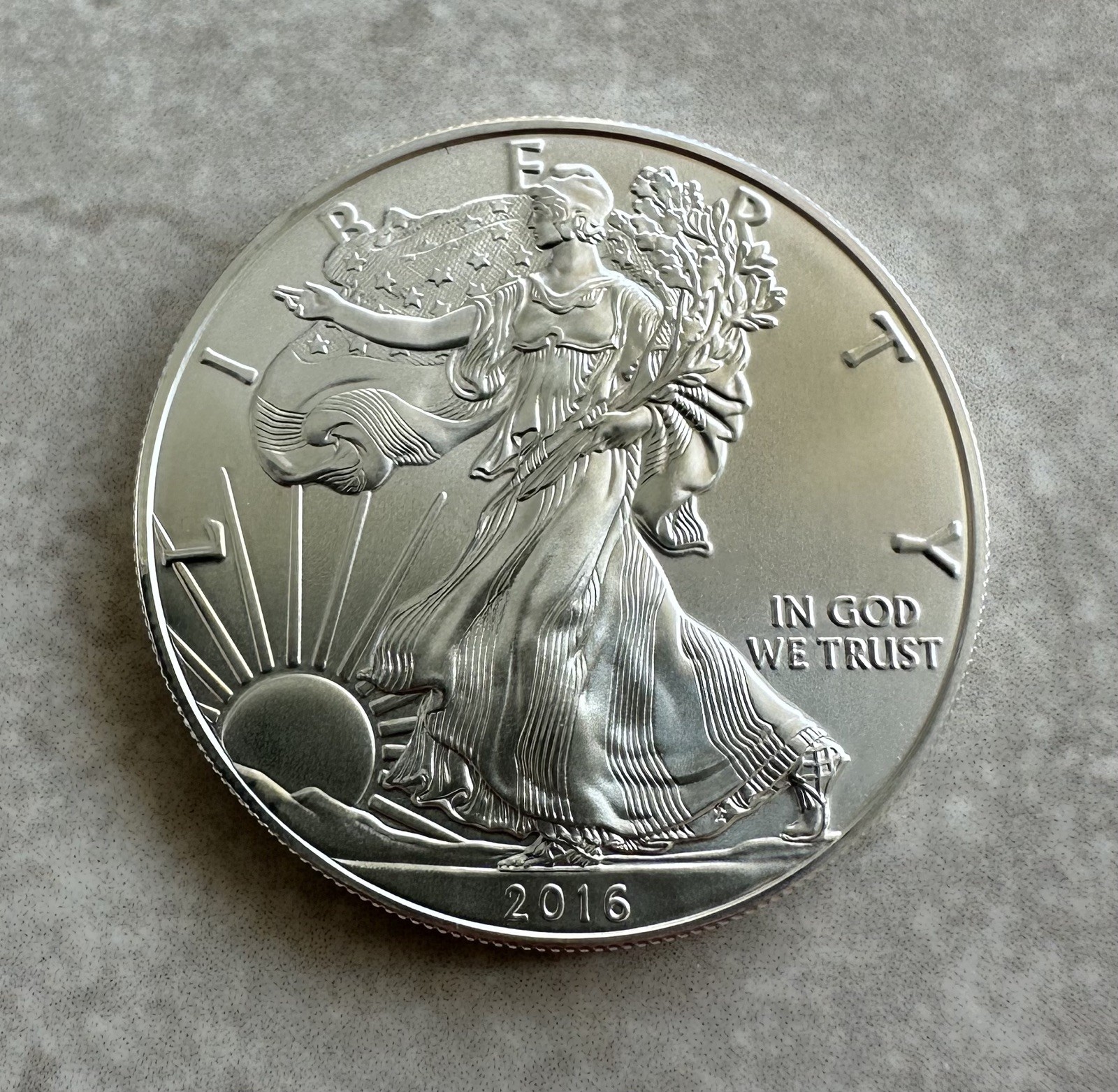 2016 1 oz American Silver Eagle Coin