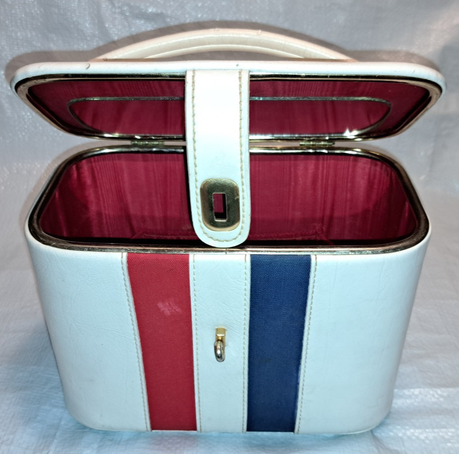 Vintage Red White & Blue Celebrity Brand Made in NY USA Toiletry Travel Case