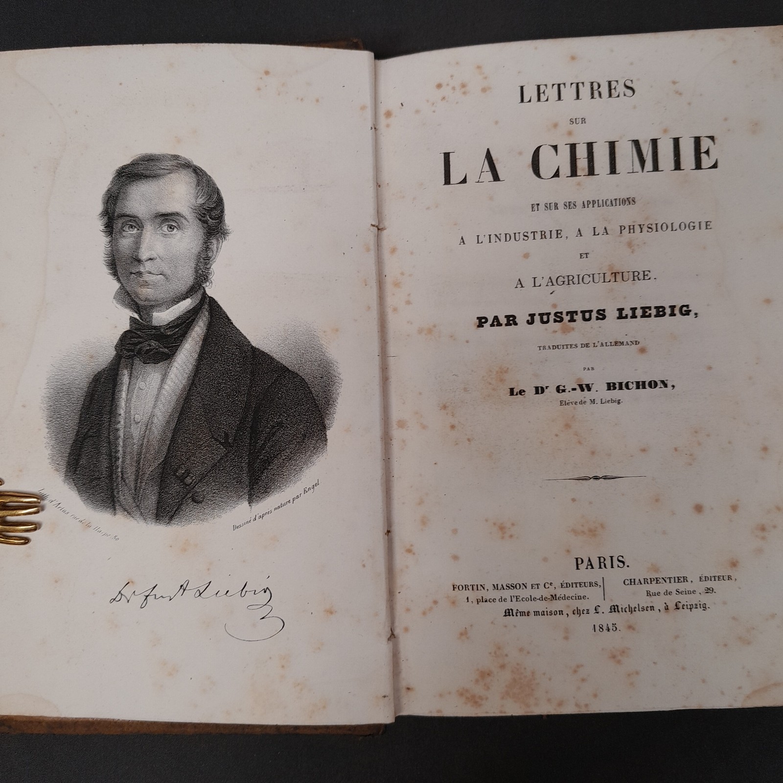 L-8469. Letters On Chemistry And Its Applications. By Justus Liebig. Paris