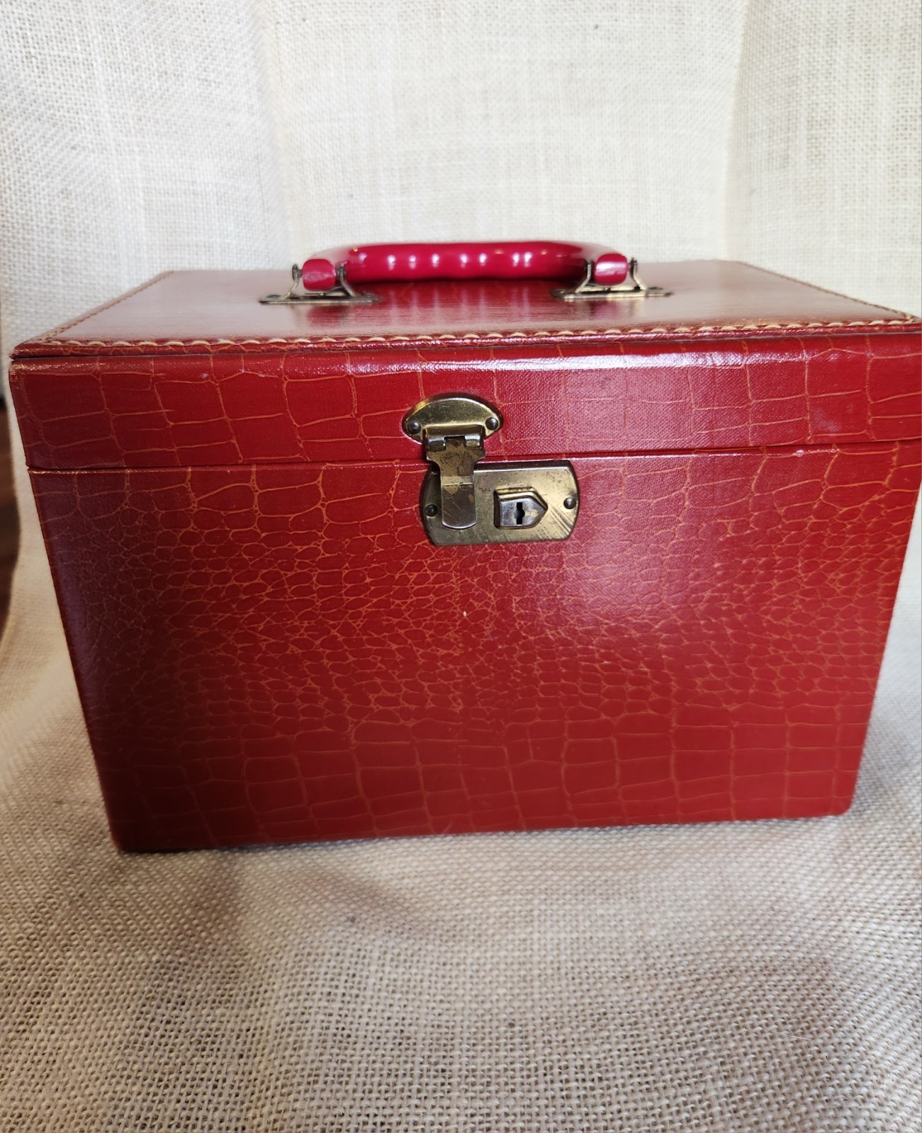 Vtg Congress Faux Alligator Vanity Train Luggage Cosmetic Suit Case