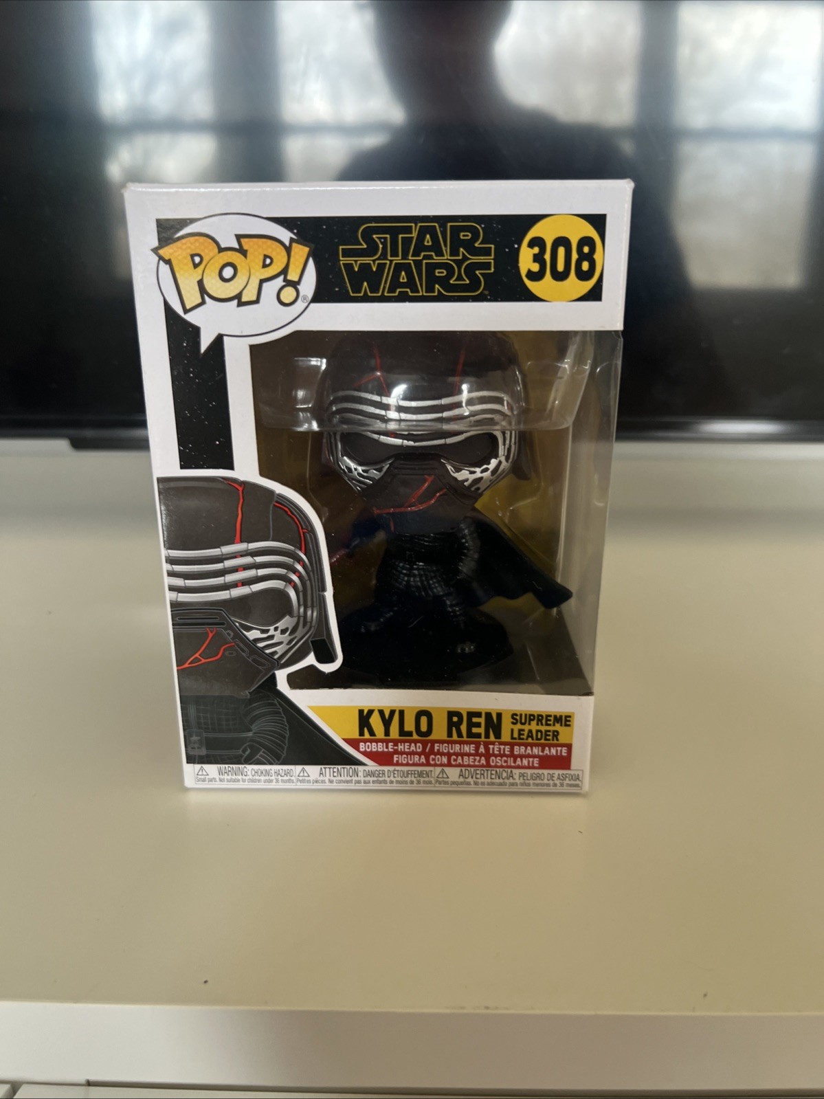 Funko Pop! Vinyl: Star Wars - Kylo Ren Supreme Leader #308