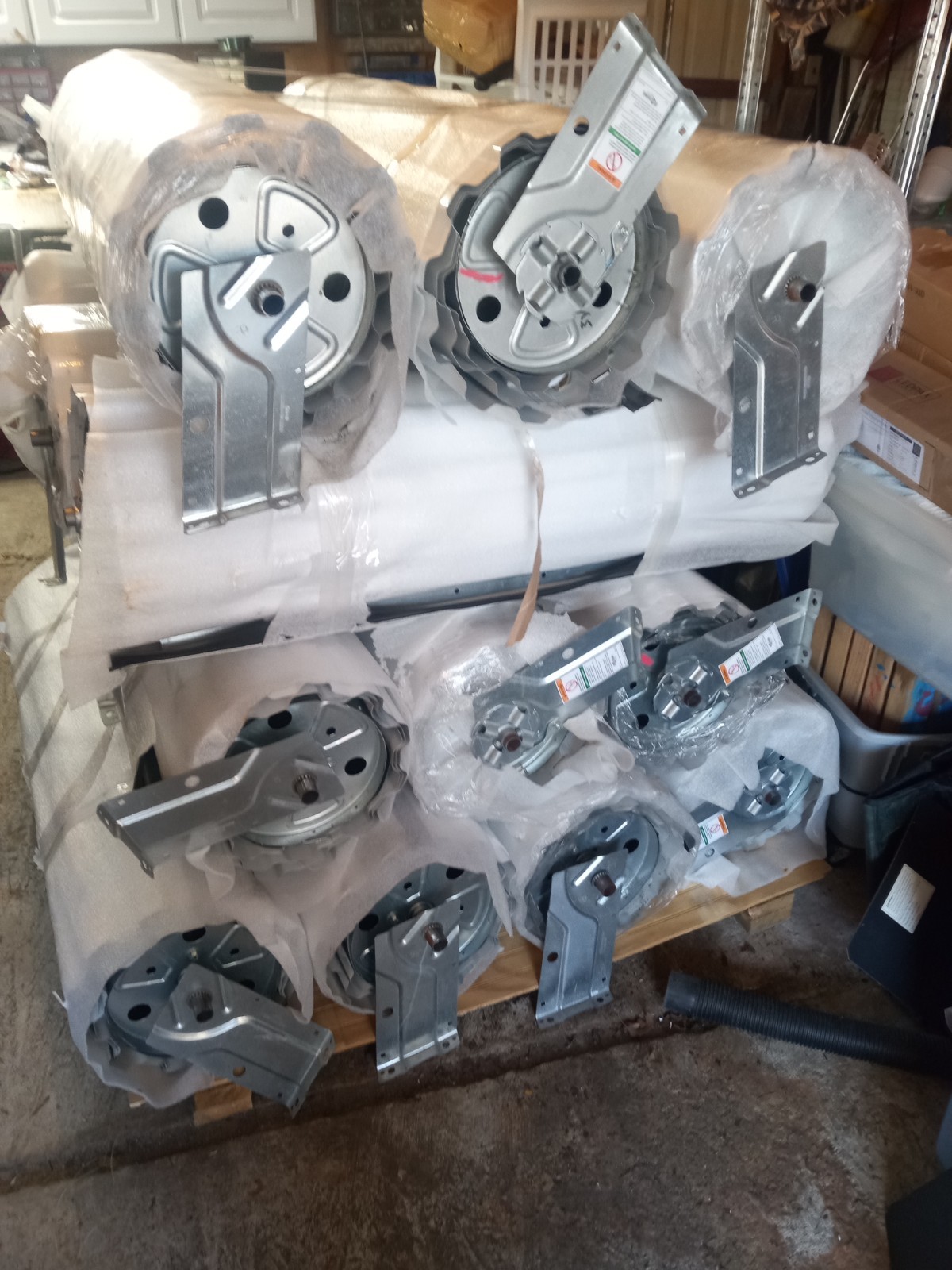 Storage Unit Roll-up Door( 11 Door Lot ) 3 Ft Wide By 7 Ft Tall  White 