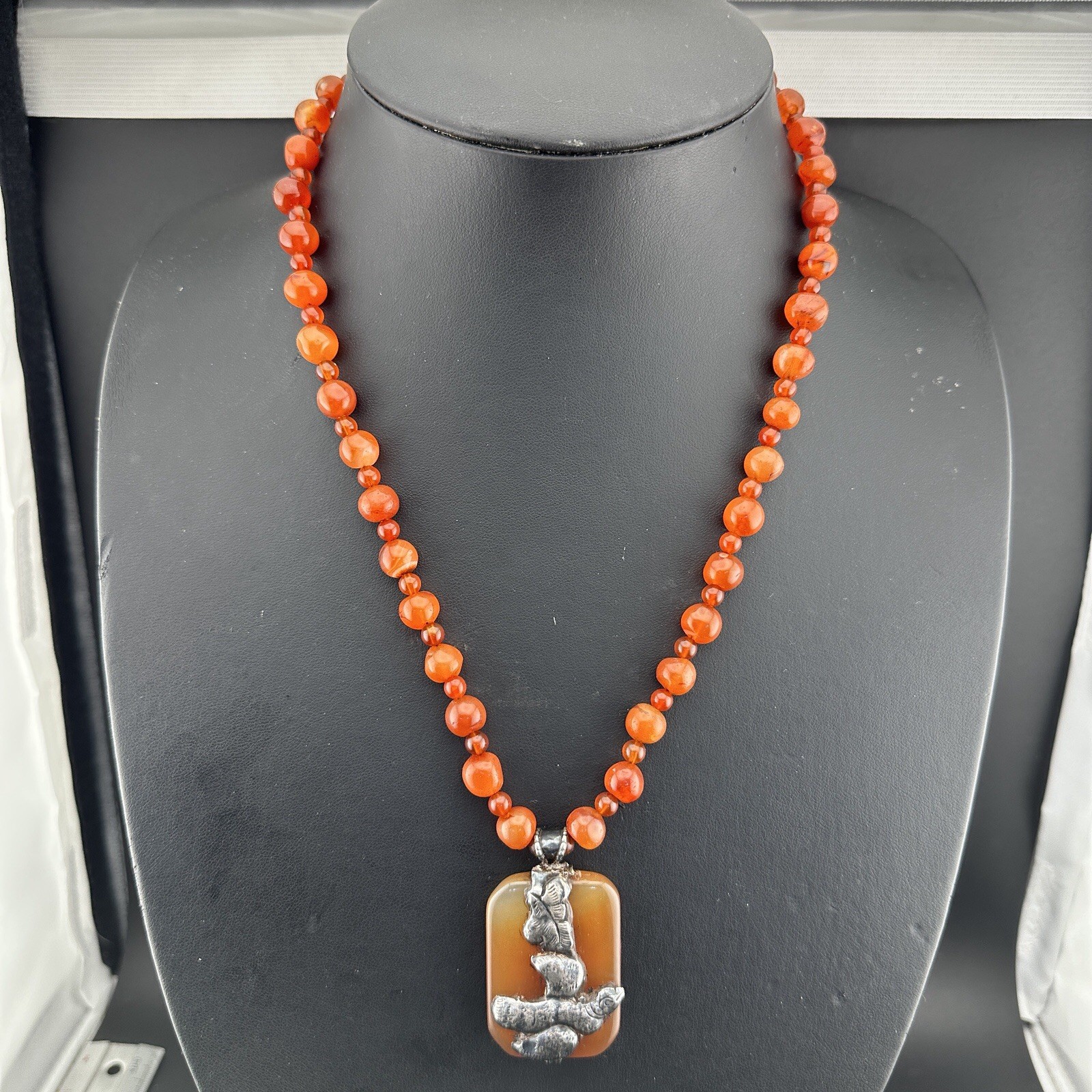 Vintage Himalayan Tibetan Carnelian Agate Beads￼ Beautiful  Necklace Rare