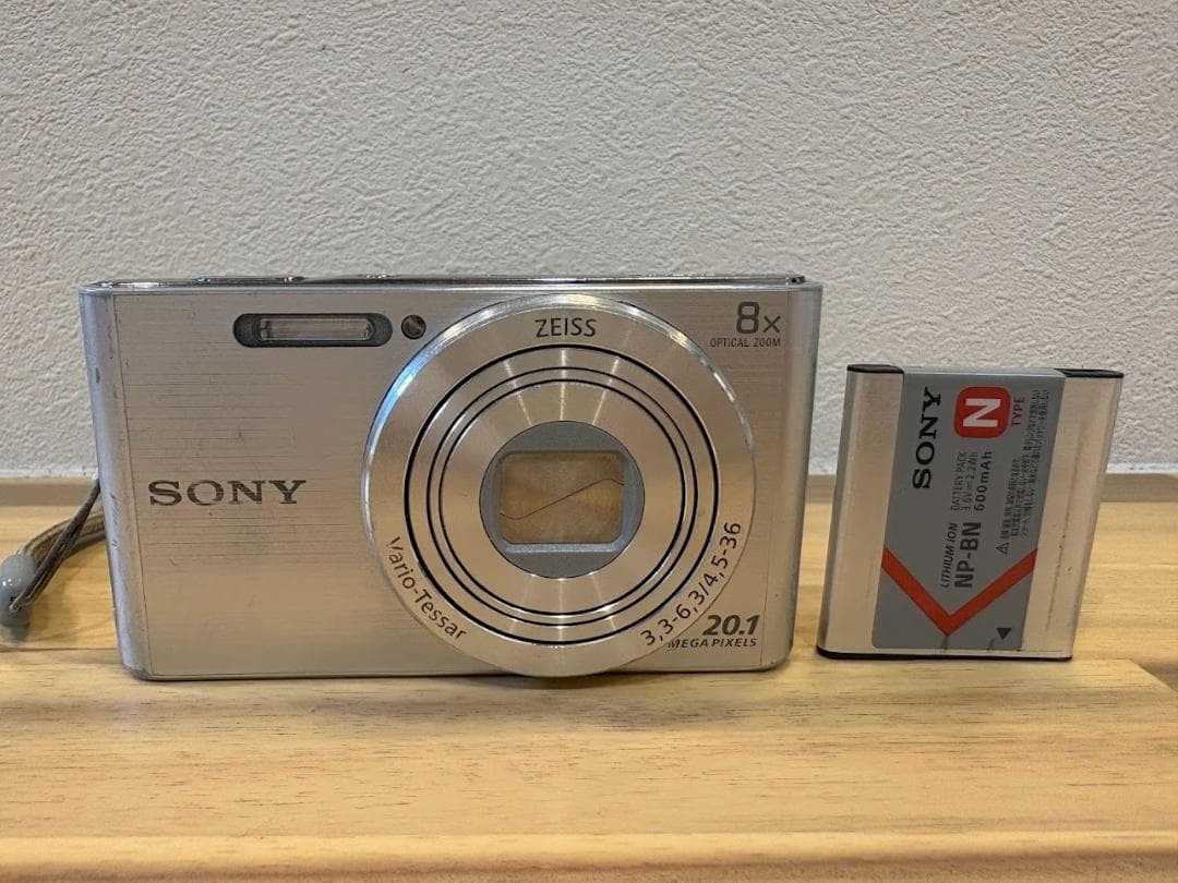 Sony Cyber-shot DSC-W830 Silver Compact Digital Camera Excellent Condition
