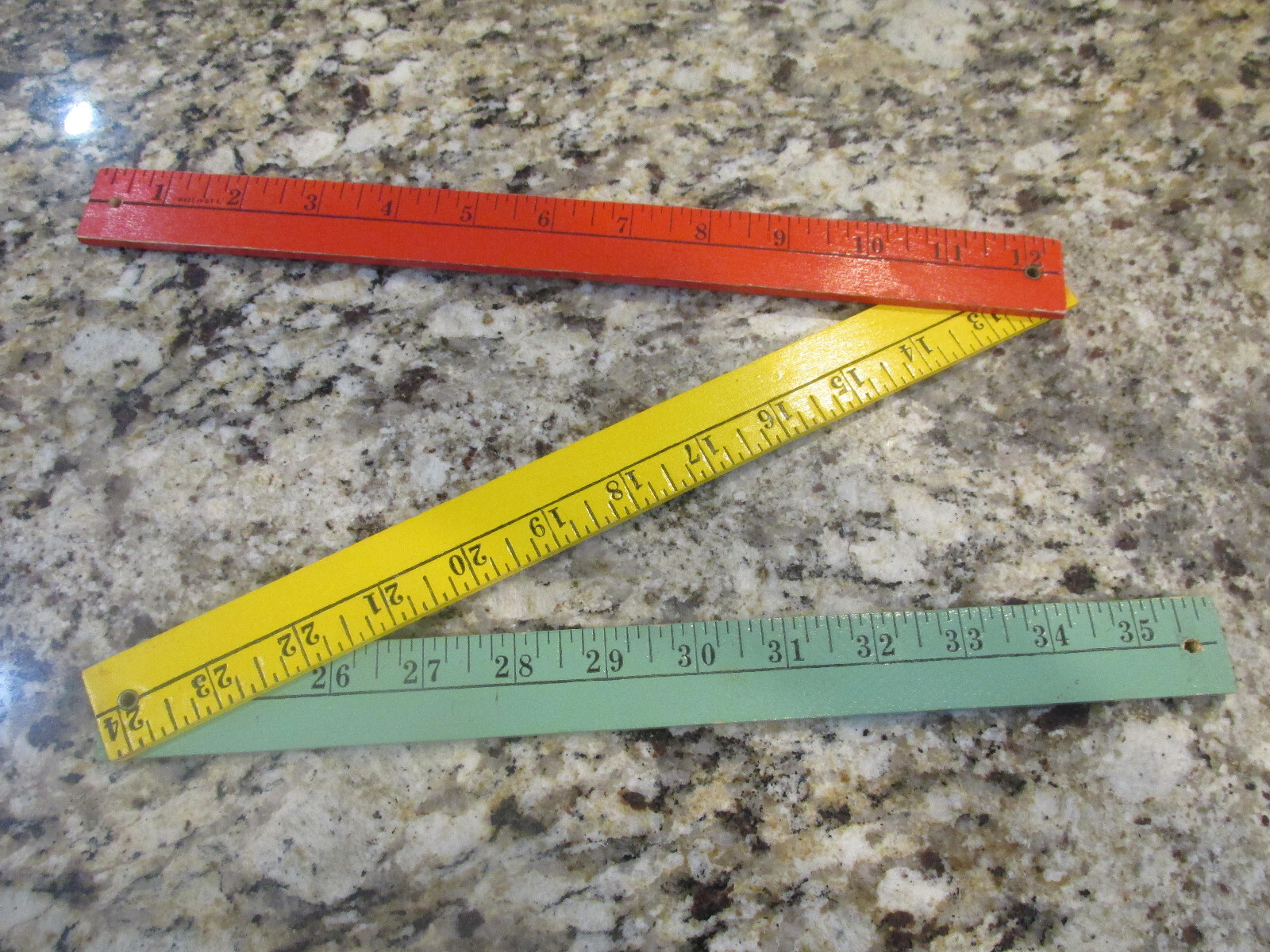 VINTAGE TRI-FOLD YARDSTICK YARDY'S HIDEAWAY VINYL SHEATH CASE SEWING CRAFT TOOL