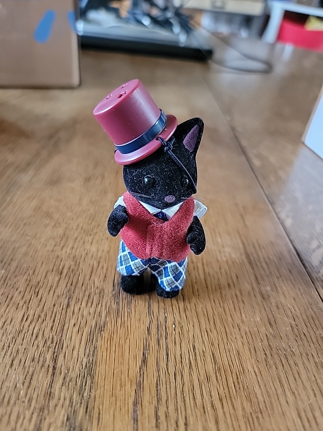 Sylvanian Families Calico Critters Midnight Black Cat Figure Doll Starry Sky